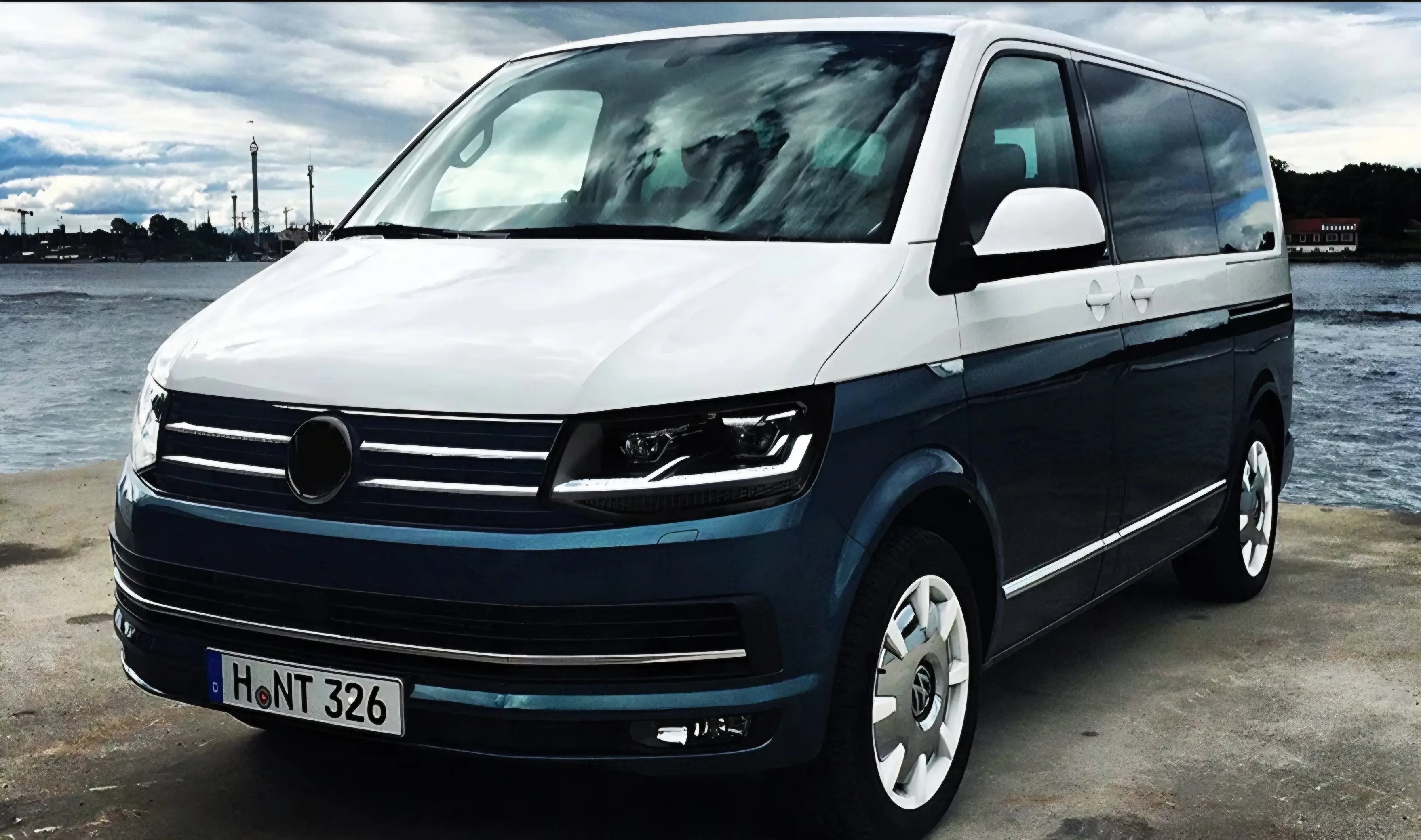 VW Transporter T6 – Headlights LED DRL – RHD In stock with Supplier 7 to 14 days