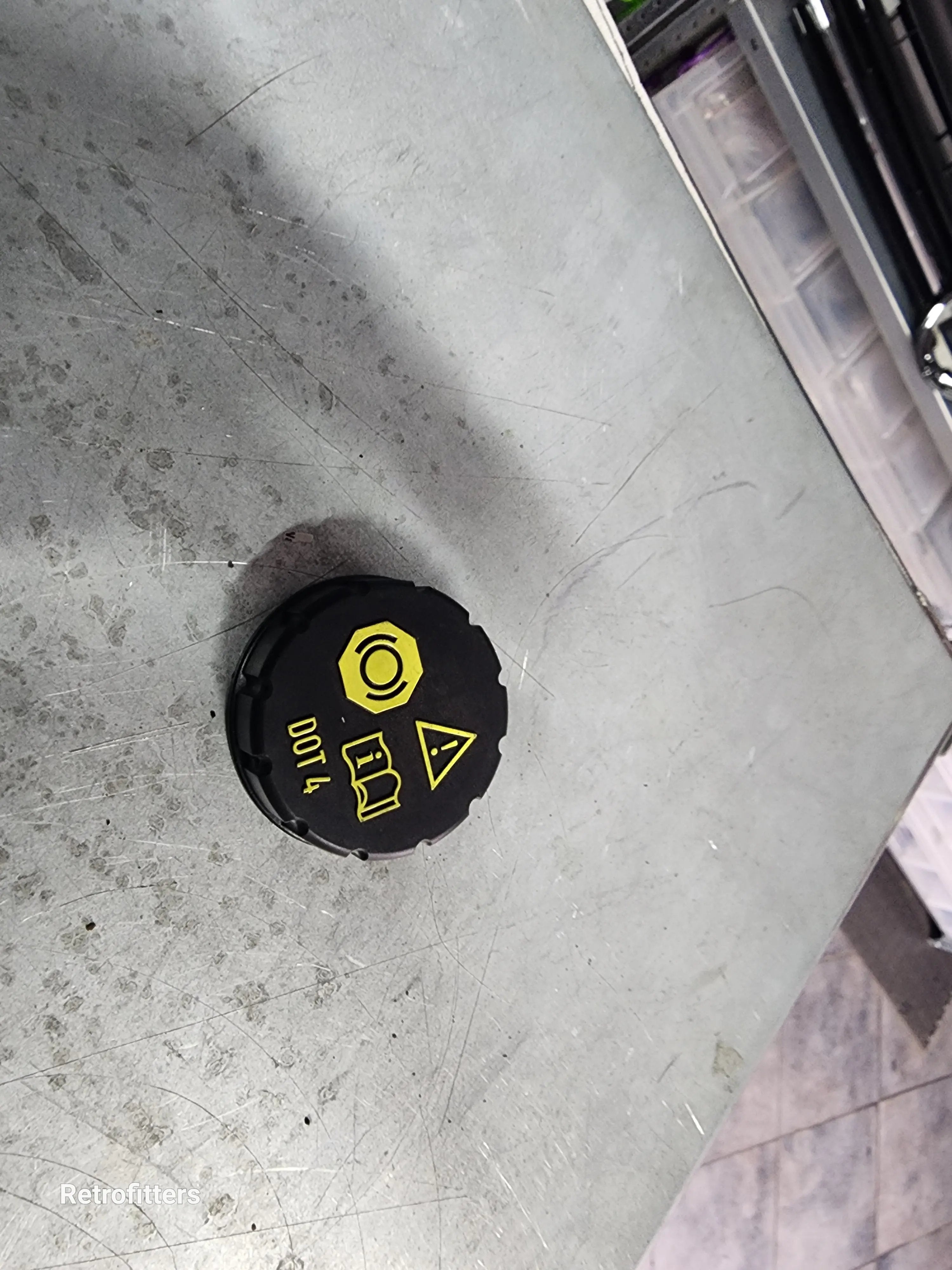 Pre loved (used) Golf mk7 Brake Fluid Cap Retrofitters RSA