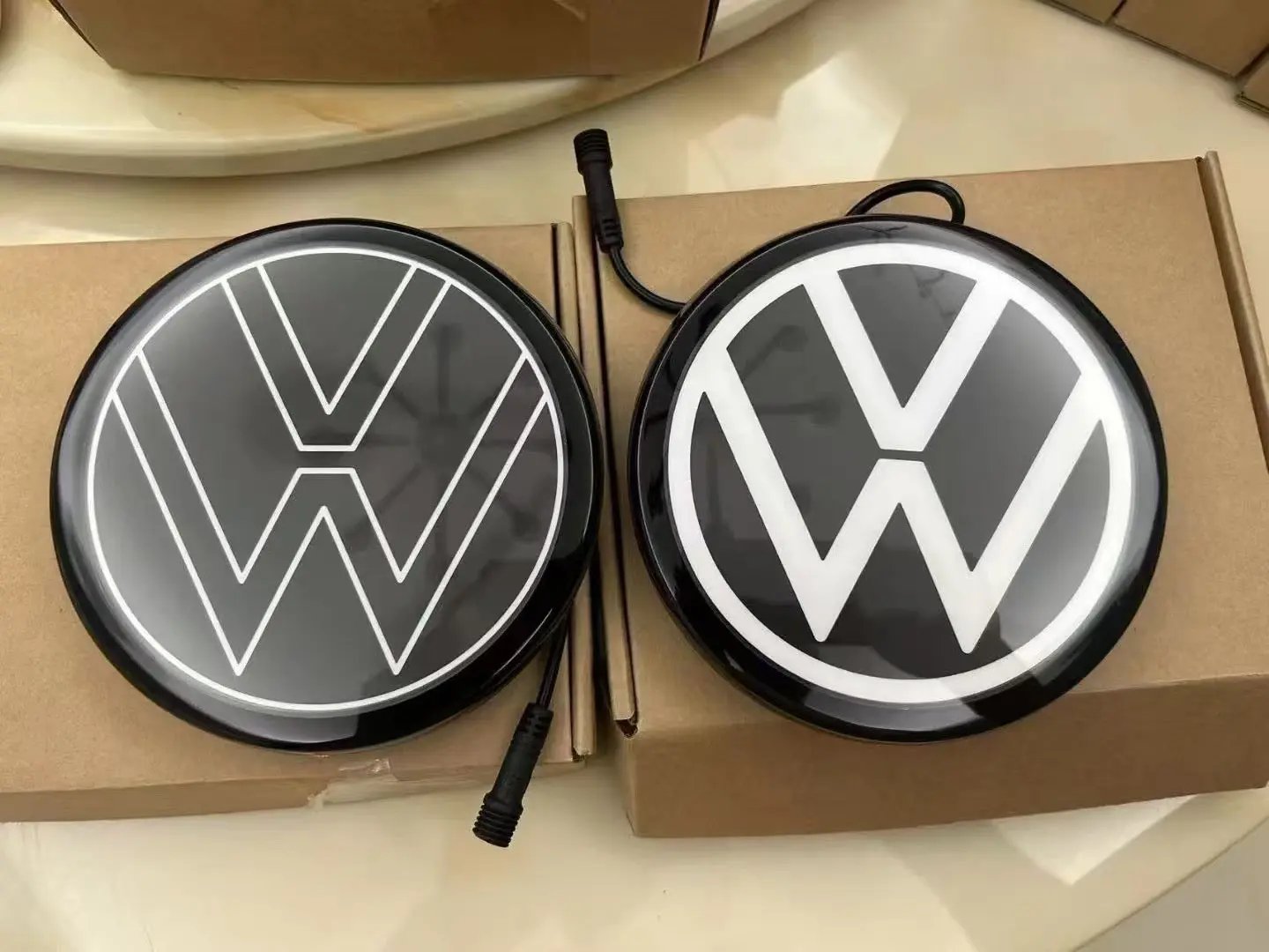 Volkswagen Light up Emblem In stock with Supplier 7 to 14 days
