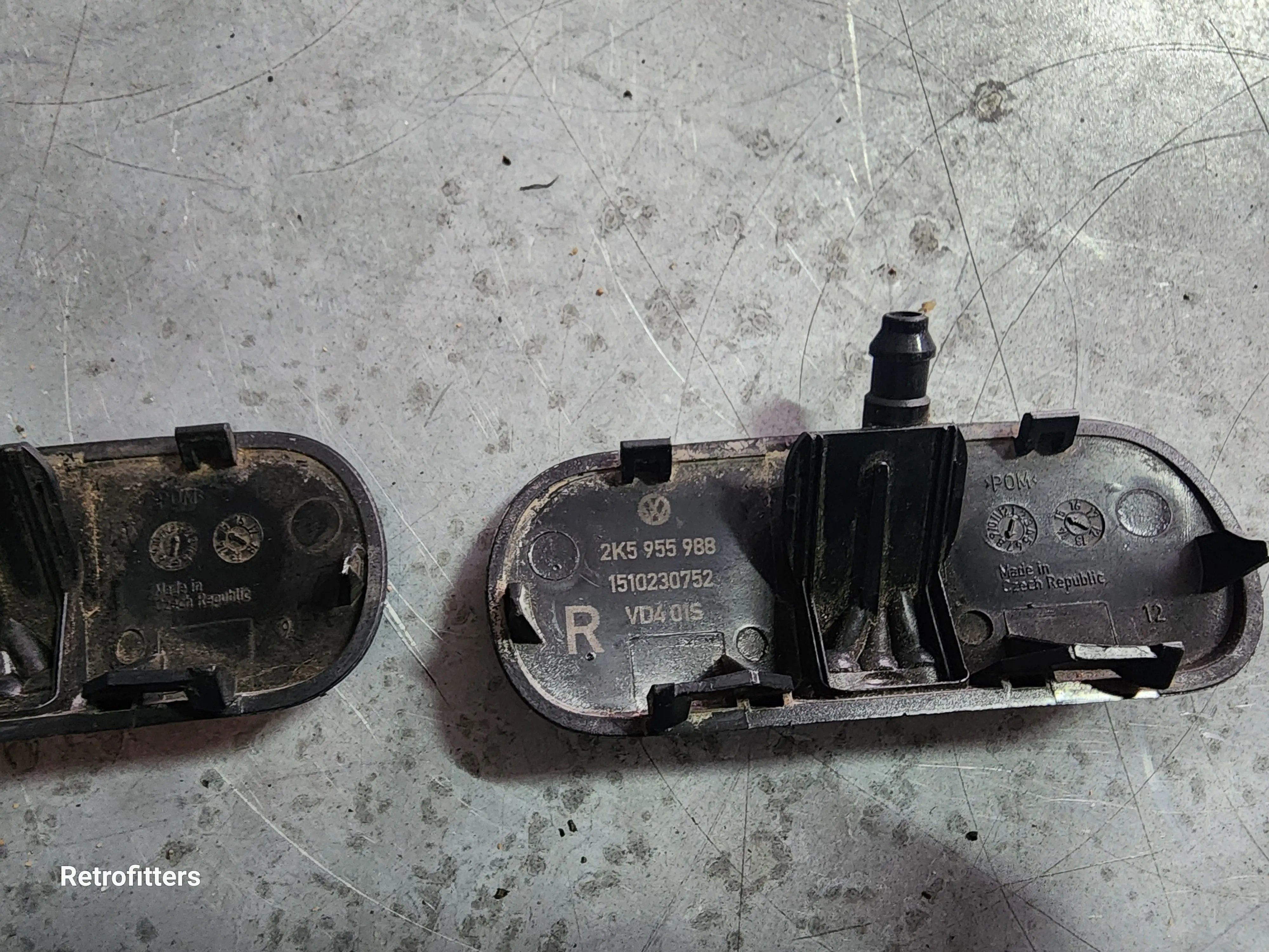 Pre loved (used) Golf mk7 Gti R Windscreen washers set Retrofitters RSA