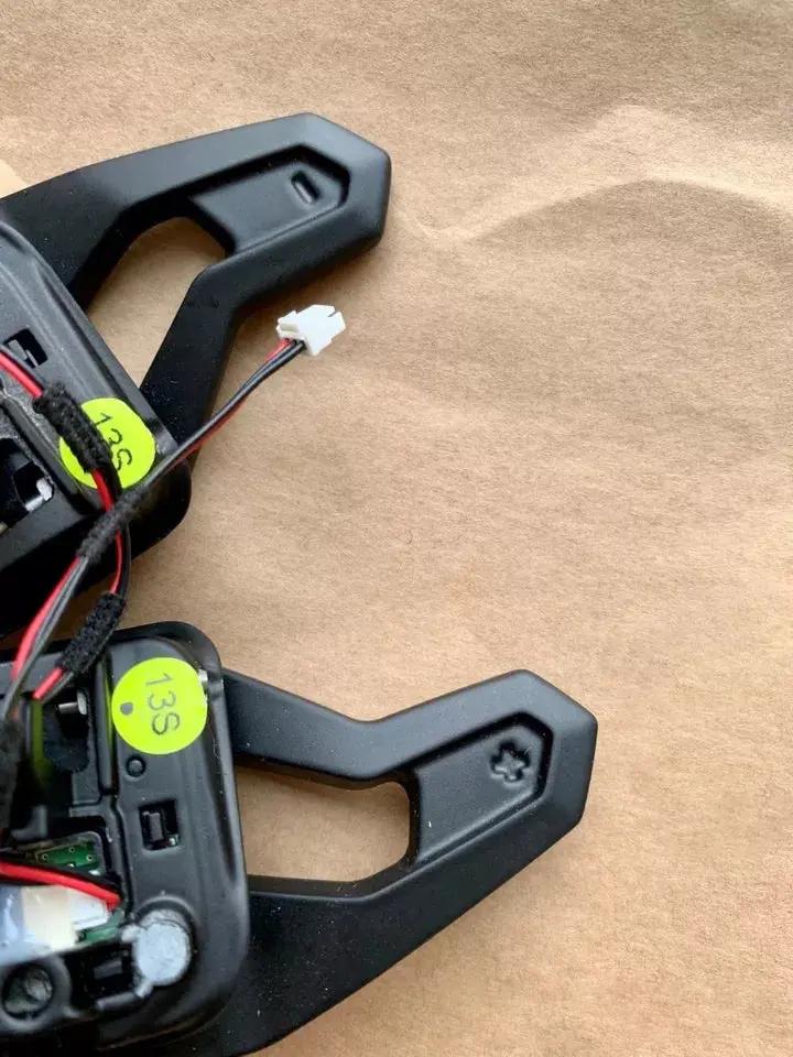 Audi 8v.2 / S4 S5 B9 R8 Lamborghini Urus metal Tiptronic black Steering Wheel Shift Paddle In stock with Supplier 7 to 14 days