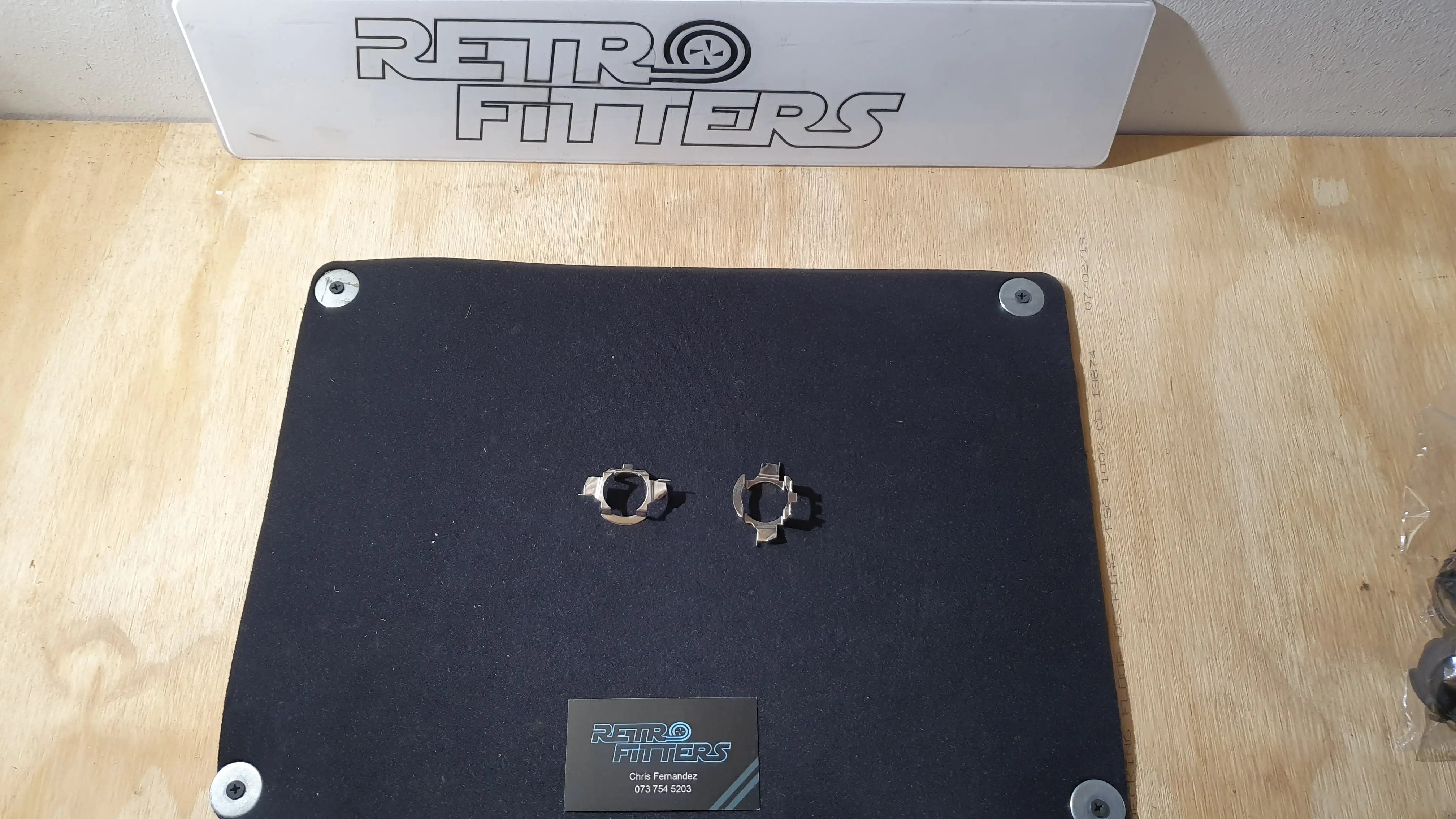 2Pcs/Lot H7 LED Car Headlight Bulb Base Holder Adapter Retrofitters RSA