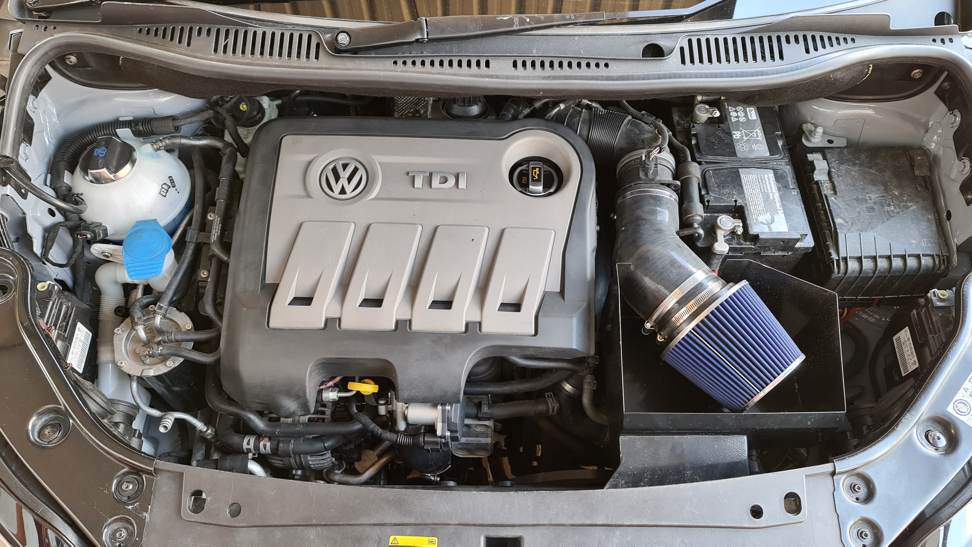Volkwagen Caddy 2k 2.0tdi enjin deksel
