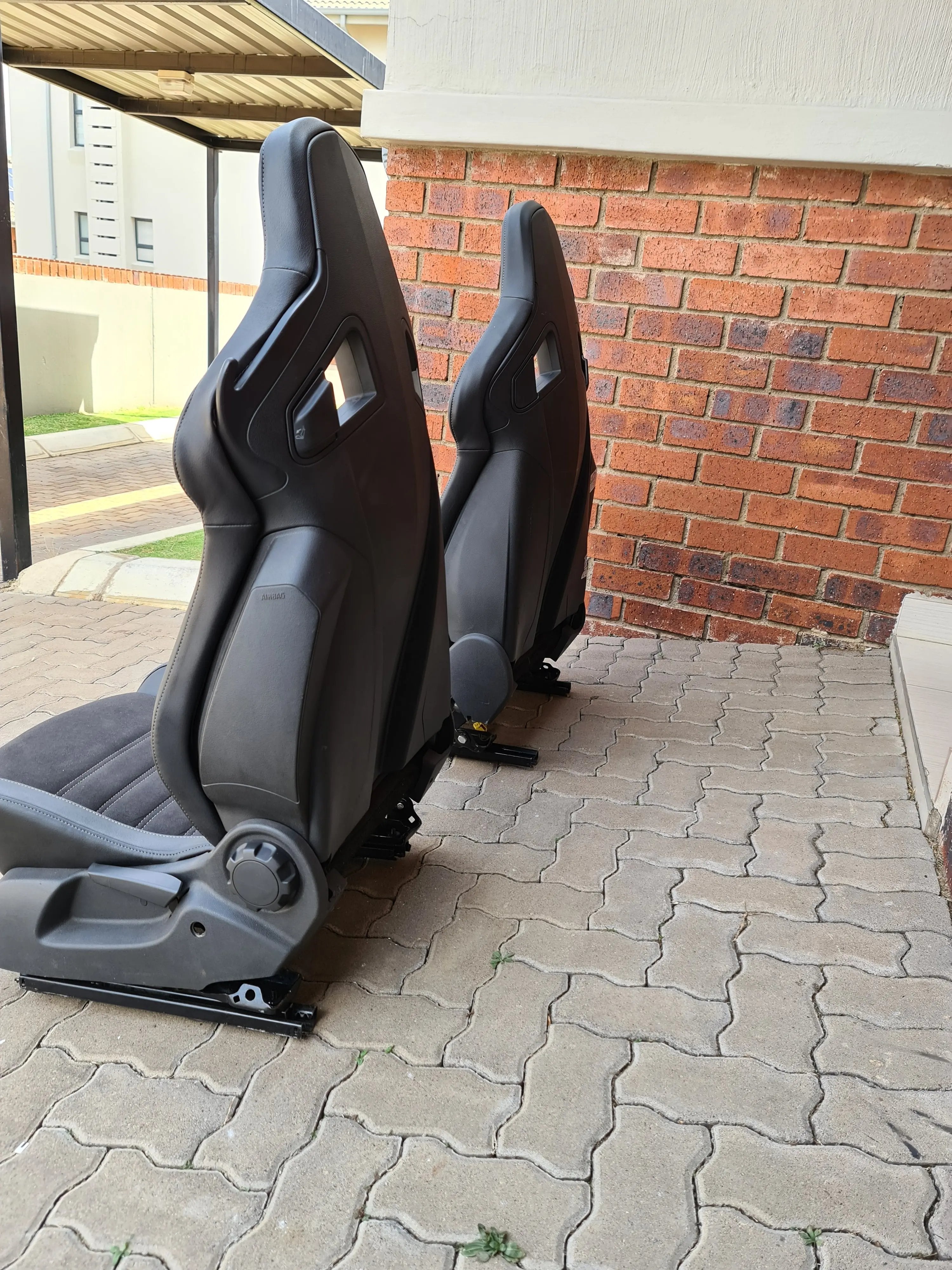 Recaro Oem Seats wingback (Sold as a Pair of two front seats) In stock with Supplier 7 to 14 days