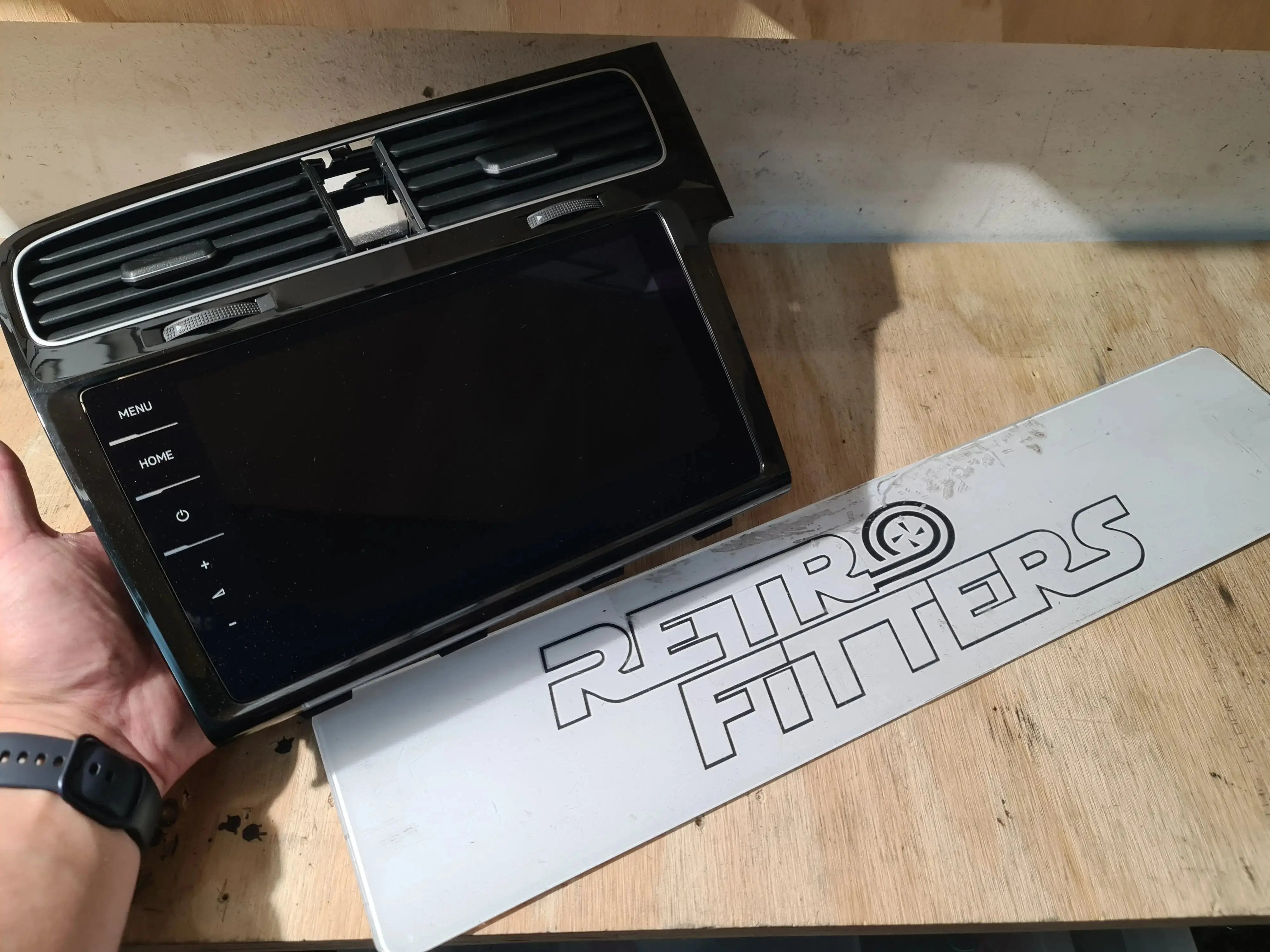 For VW Golf 7 Passat B8 Tiguan 2017---- 9.2-inch touch screen only In stock with Supplier 7 to 14 days