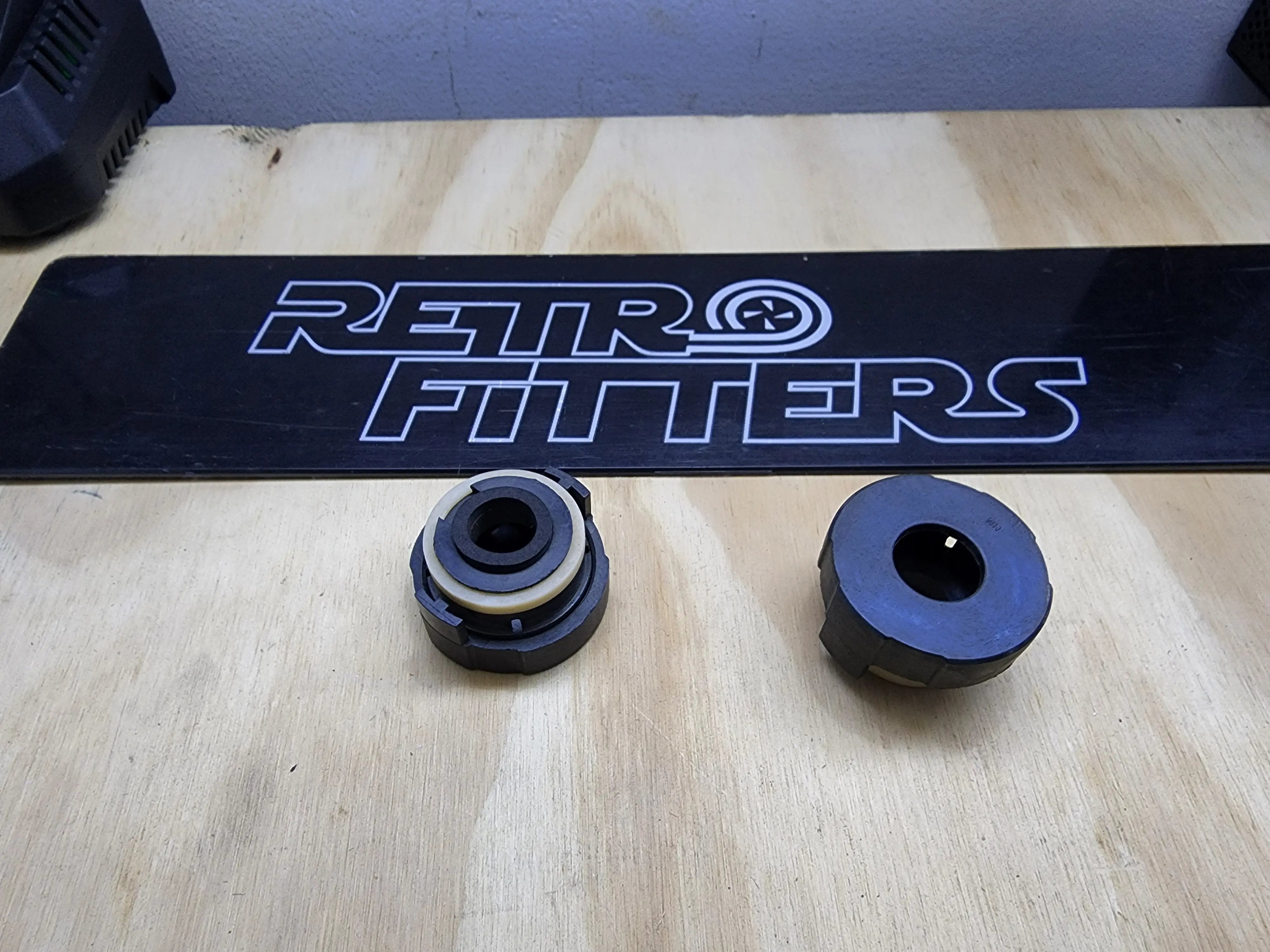 2Pcs/Lot H7 LED Car Headlight Bulb Base Holder Adapter Retrofitters RSA