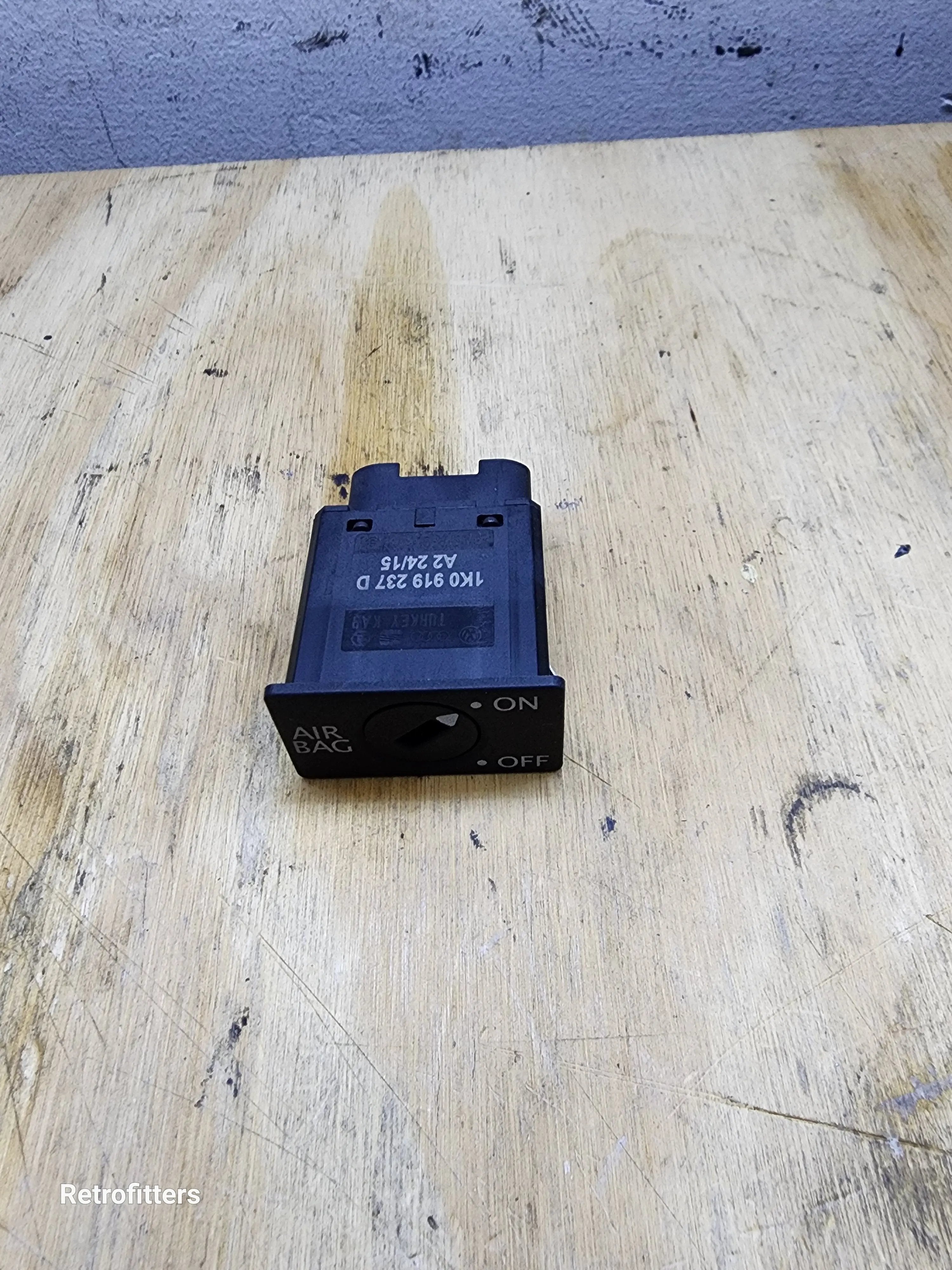 Pre loved (used) Volkswagen Caddy 2k 2016 Airbag switch Retrofitters RSA