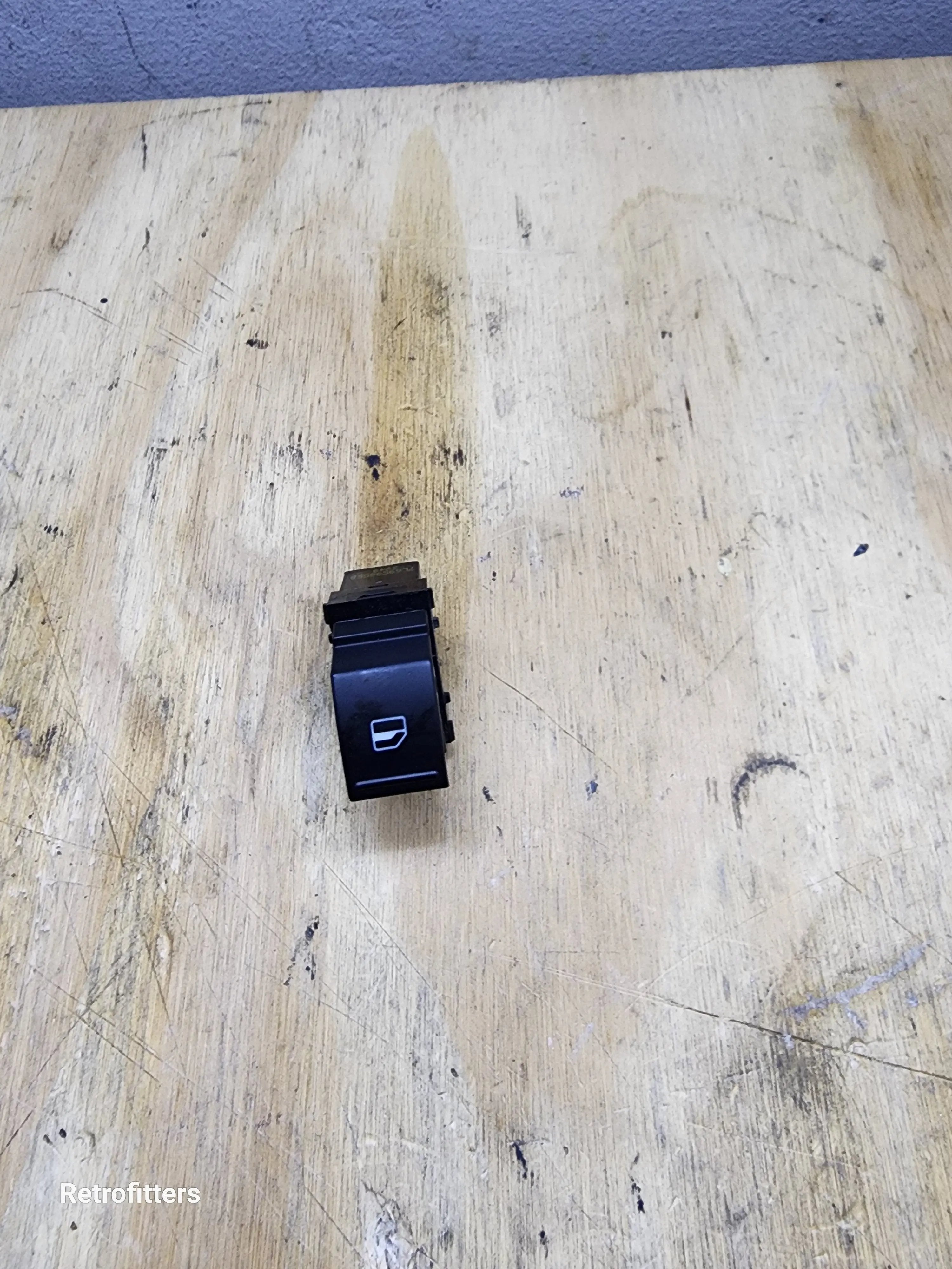 Pre loved (used) Volkswagen Window switches both Retrofitters RSA