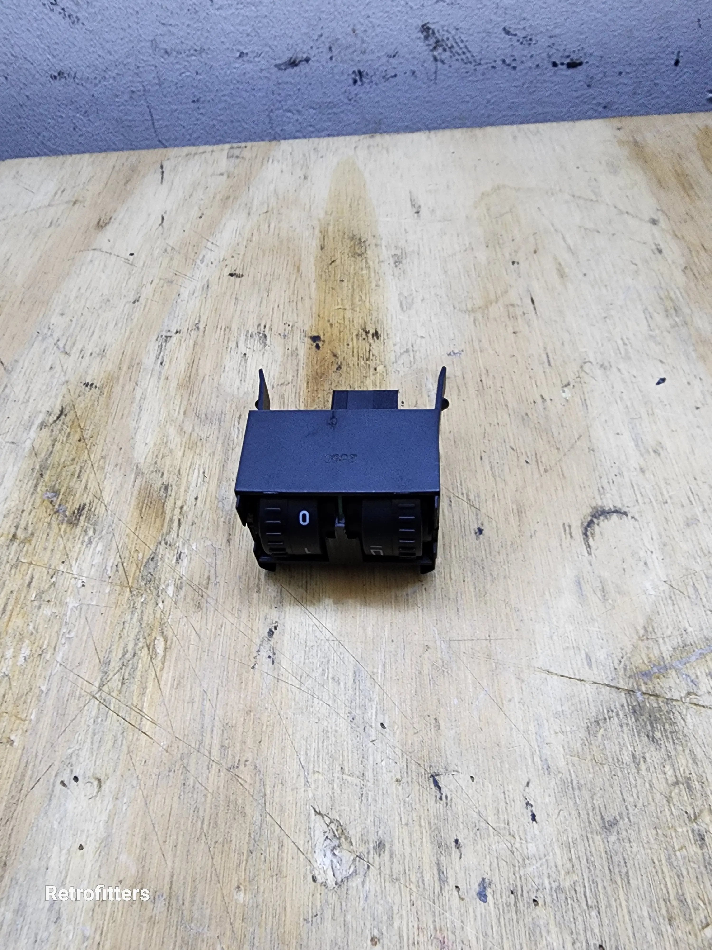 Pre loved (used) Volkswagen Caddy headlight level switch Retrofitters RSA