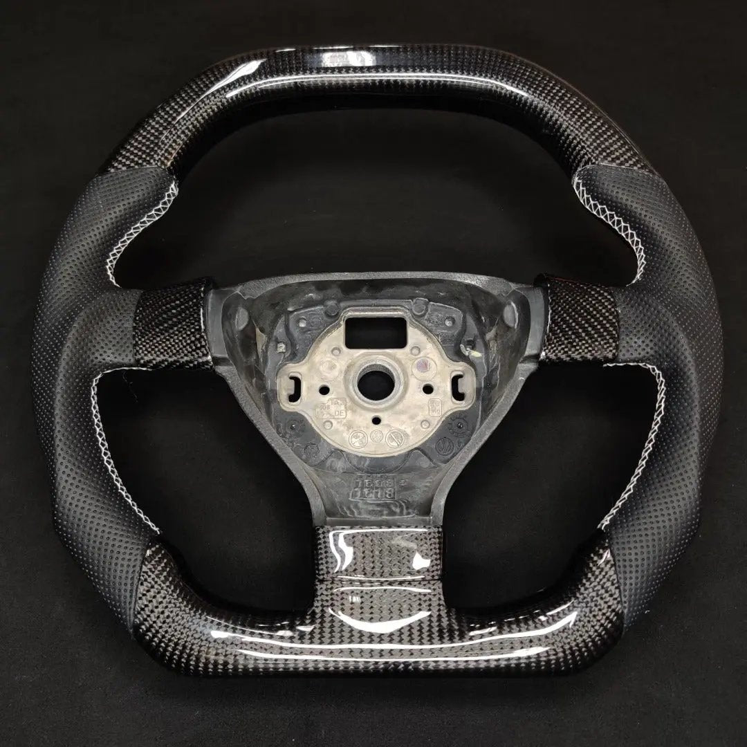 Carbon Fiber Steering Wheel Volkswagen mk5 Gti / R32(Airbag cover excl ) Made on order 6 to 8 weeks
