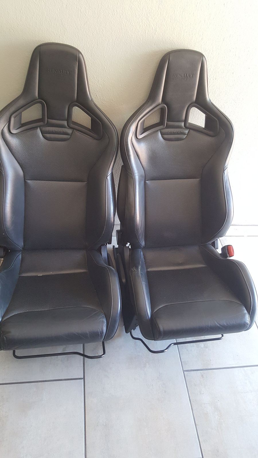 Recaro Oem Seats wingback (Verkoop as 'n paar van twee voorsitplekke)