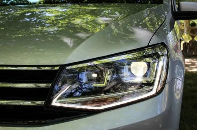 Volkwagen Caddy 2k Xenon headlights In stock with Supplier 7 to 14 days
