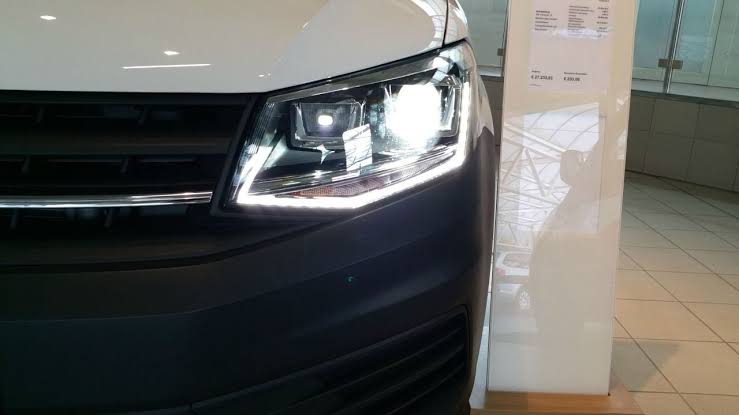 Volkwagen Caddy 2k Xenon hoofligte (Gebruik)