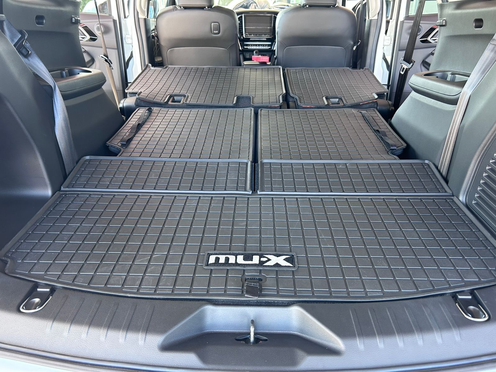 Izuzu 2013+ Heavy Duty Rubber mats