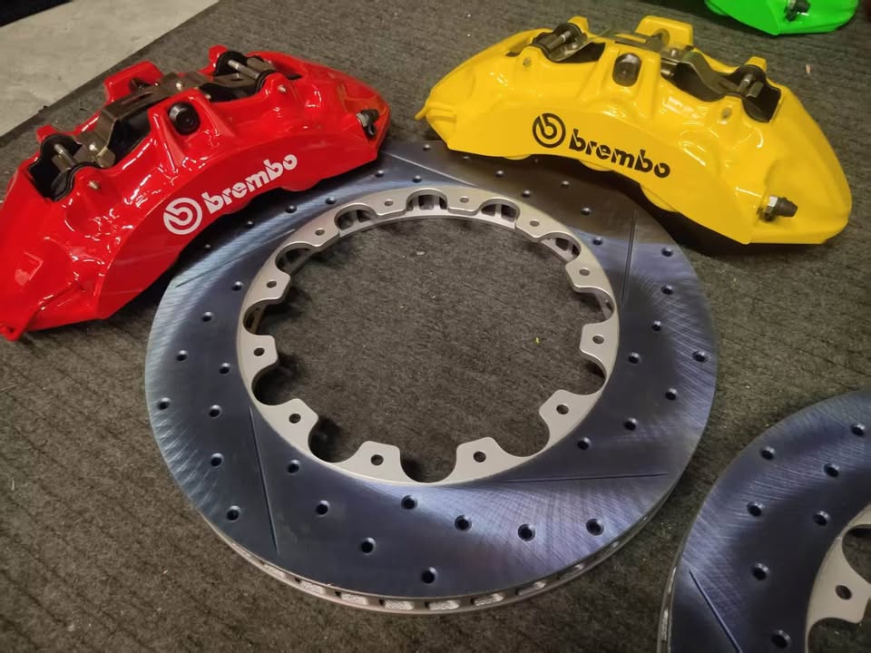 Brembo 8pot remme voor