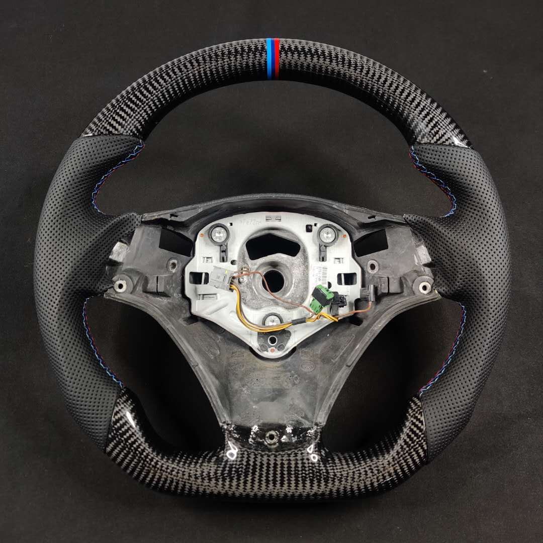 Carbon Fiber Steering Wheel Bmw E90 /E92 (Airbag cover excl )