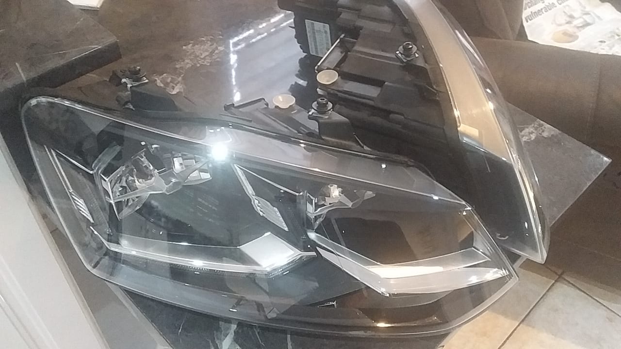 Volkswagen Polo 6C LED hoofligte. Gti- en Tsi-spesifikasieligte (gebruik)