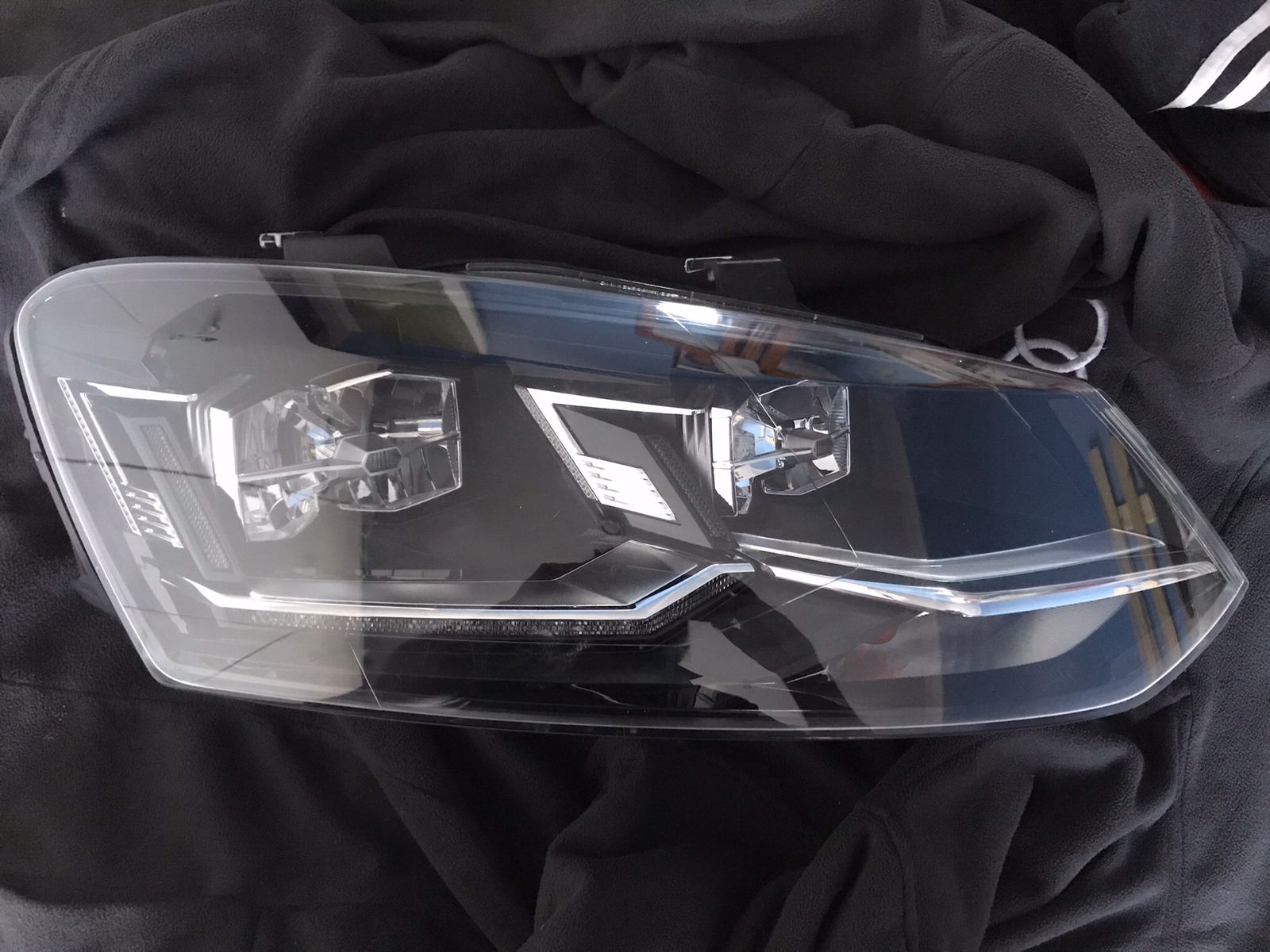 Volkswagen Polo 6C LED hoofligte. Gti- en Tsi-spesifikasieligte (gebruik)