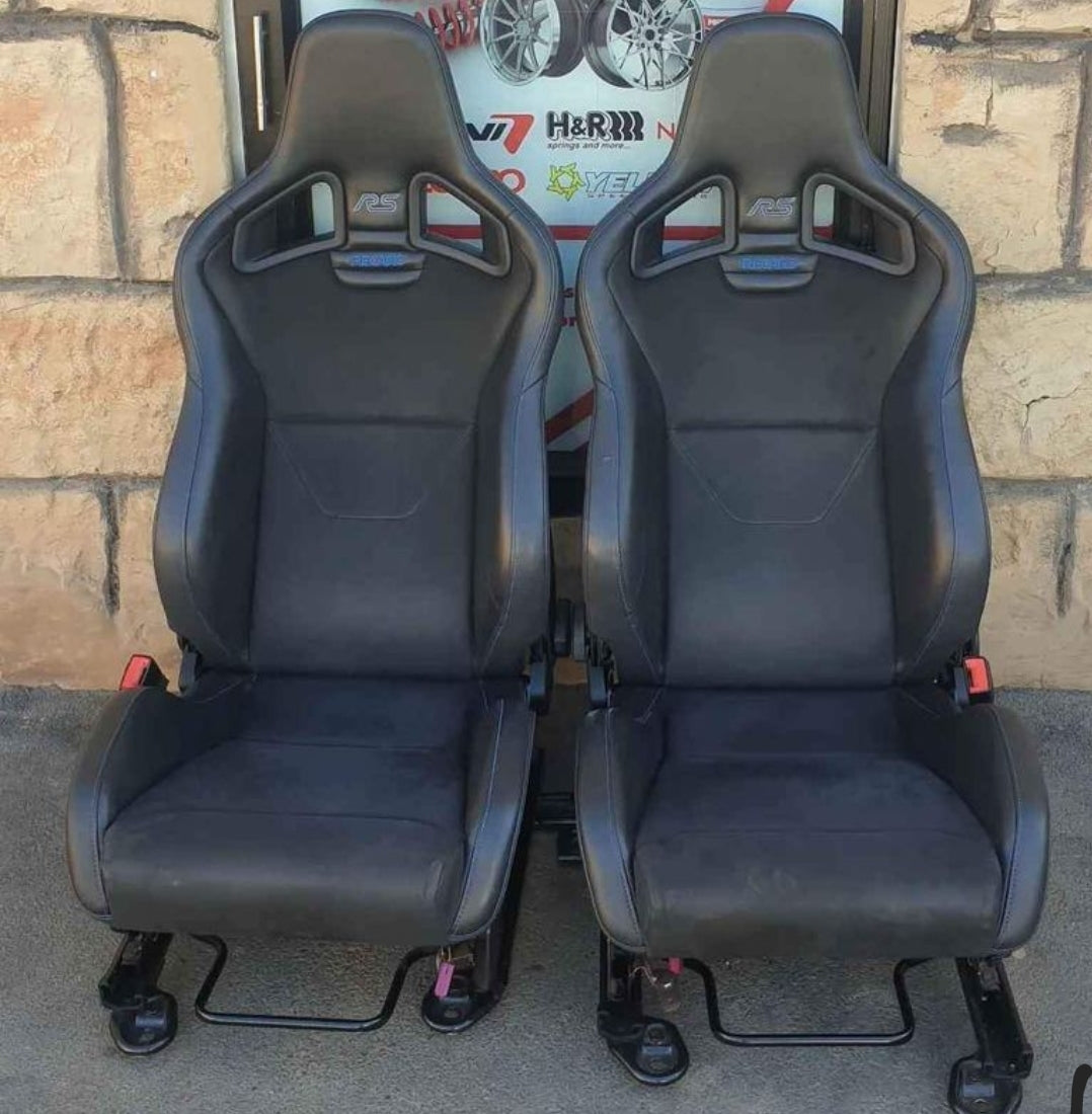 Recaro Oem Seats wingback (Verkoop as 'n paar van twee voorsitplekke)